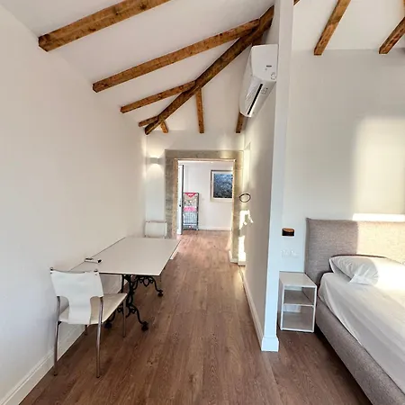 White Stone 招待所 希马拉