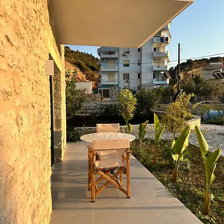 招待所 White Stone